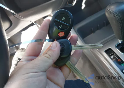 2008 Toyota Tacoma Prerunner V6 из США, поврежденный, VIN 3TMJU62N58M056335